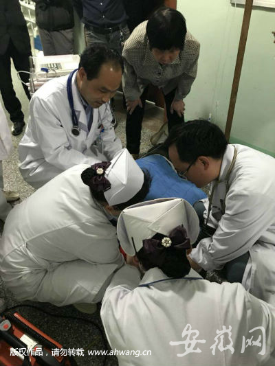 救援照片被发到朋友圈后，获得许多转发和点赞。