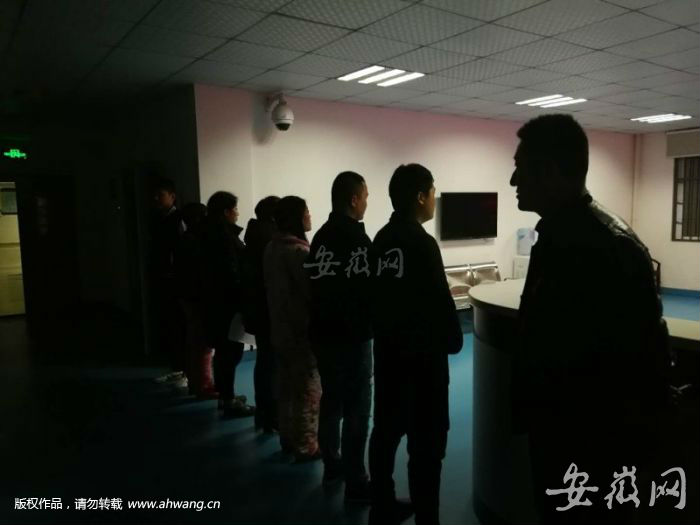 母女二人伙同親友開流動賭場 1個月內獲利500多萬元