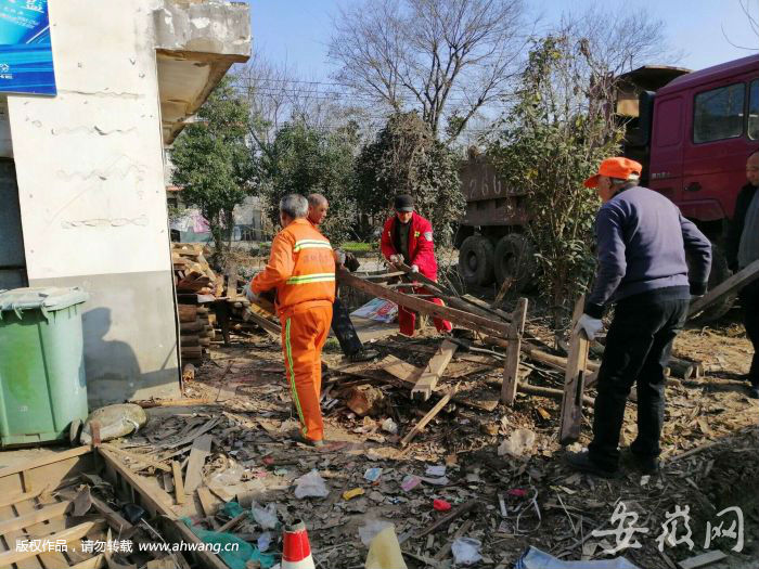 合肥经开区出动清理人员2600余人次打扫农村环境