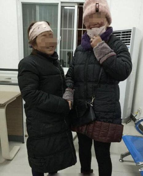 廣場舞大媽拿磚拍隊友 稱對方動作不規范