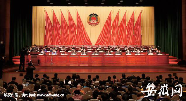省政協十二屆二次會議昨天舉行了首次大會發言。