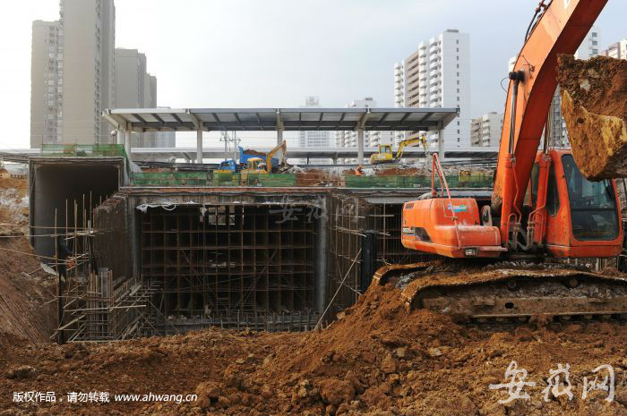 城市建設中產生的大量渣土面臨出路問題。（本報資料圖片）