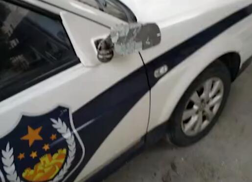 安慶男子2天打砸50多輛車包括警車 弓箭射飛鏢扎寶劍砍