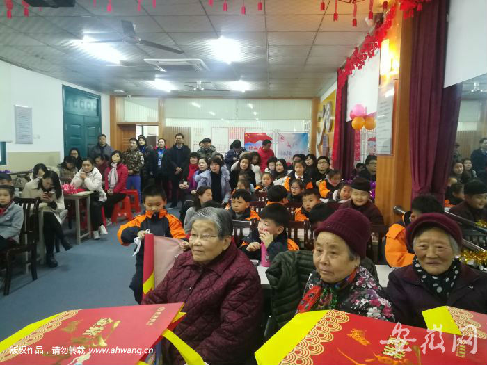 “陪空巢老人拉家常”活动完美收官 老人：今天真高兴