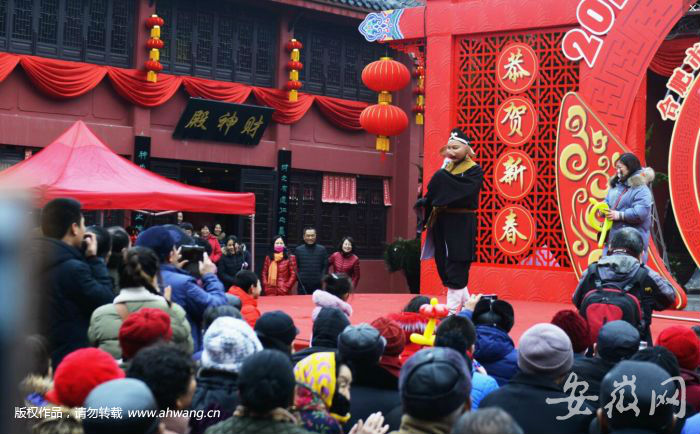合肥新春庙会上演曲艺专场