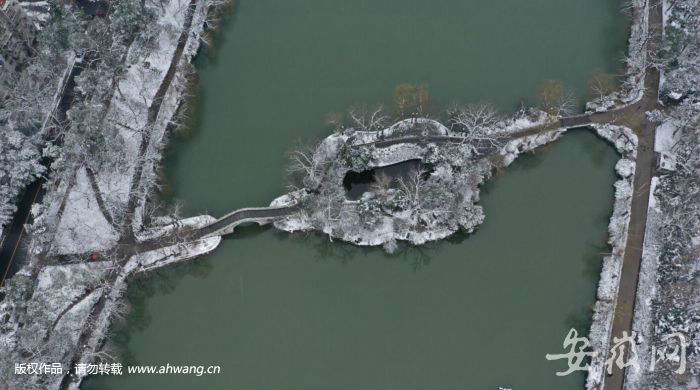 合肥包河公园雪后美景如画