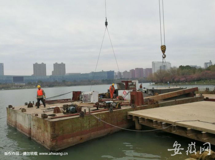 合肥懷寧路下穿天鵝湖隧道工程正式下水打樁