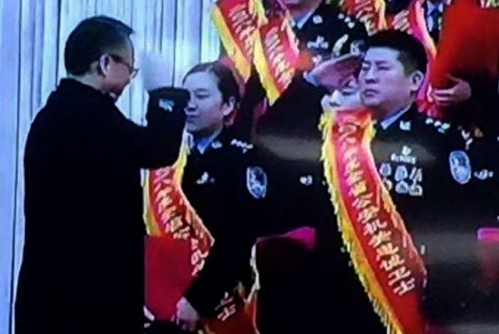 赵同力被评为十大忠诚卫士