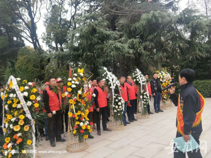 天长举办“缅怀先烈 传承民族精神”祭扫烈士墓活动