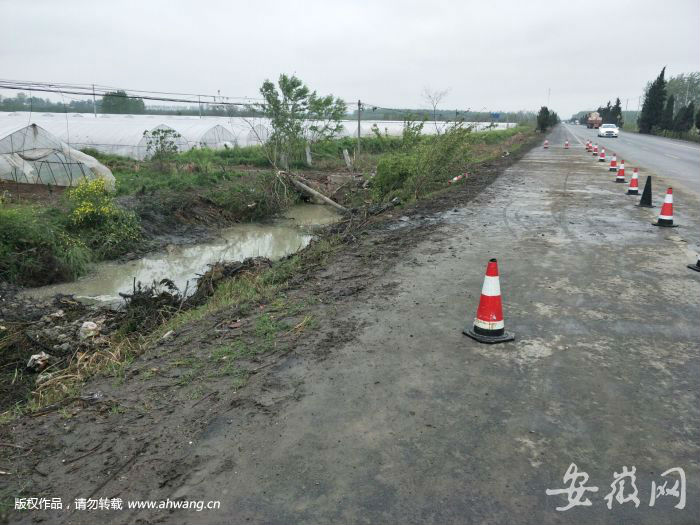 定远客车肥东侧翻5人死亡 半车学生参考受影响