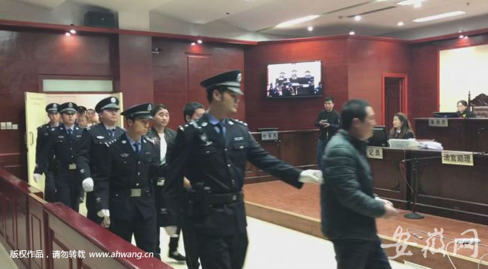 蚌埠一治砂办大厨做“内鬼” 探听消息非法采砂
