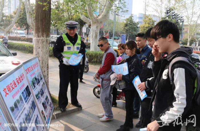 淮南交警全員上路整治交通 將形成每周常態化