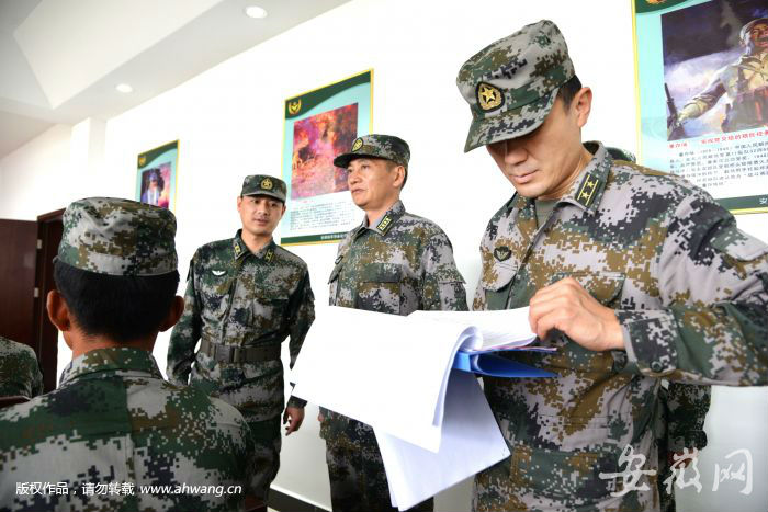 4：師檢查組核對兵員花名冊