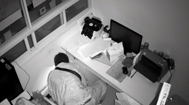 偷不到我就不走了！南陵这个小偷盗窃落空不肯走