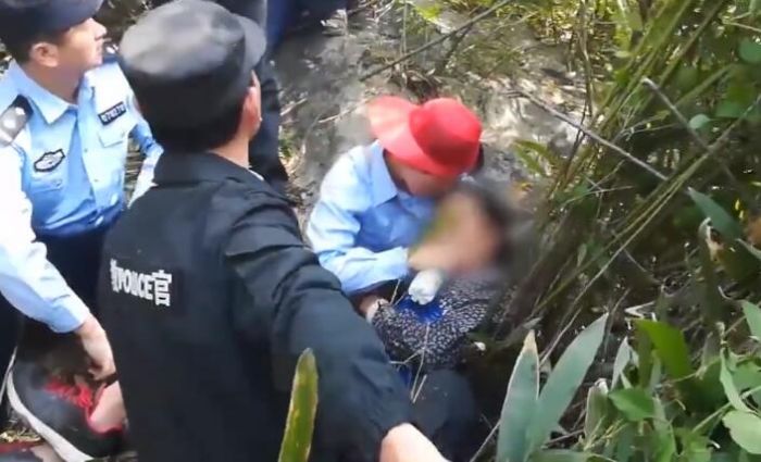 銅陵八旬老太上山挖筍走失 警民搜山16小時救援