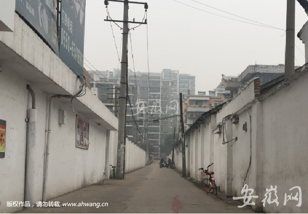 景泰苑巷改造前