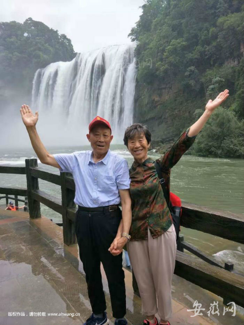 王成蓮夫婦