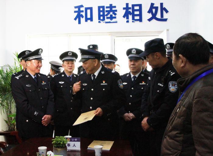 李建中副省長視察三和派出所警民聯調工作（資料圖片）