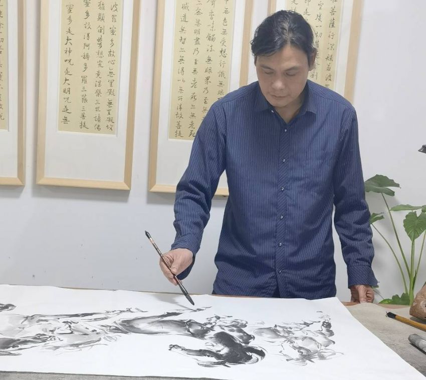 灵动良驹心里跃妙手神骑天下名访抖音网红画家吴风之