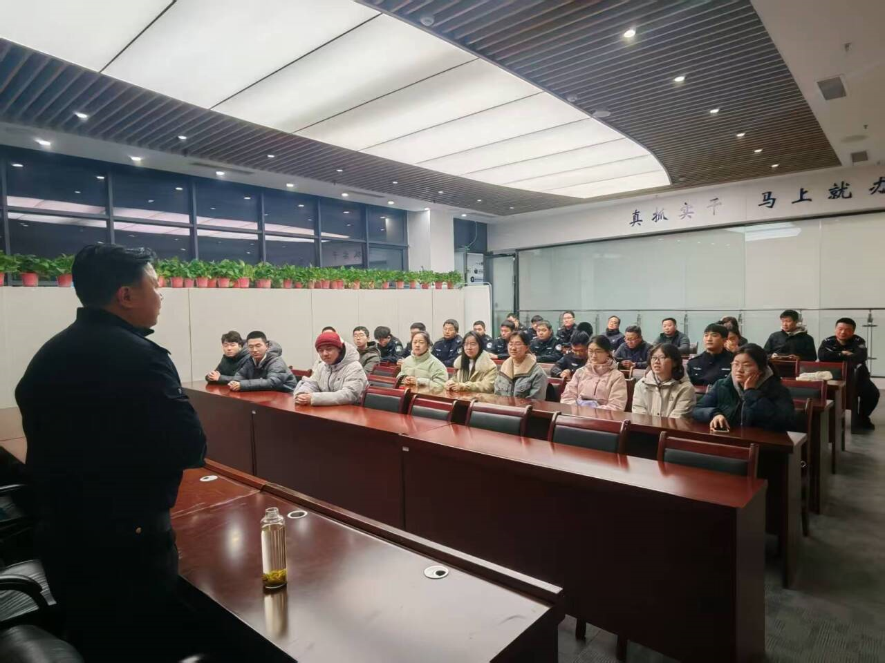  188金宝搏官网入口警医携手护生命 急救|幸福宝APP在线下