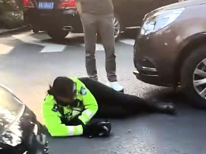 网红“兔子警官”被撞？杭州警方辟谣