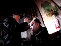 歙縣三陽古村“打秋千”鬧元宵