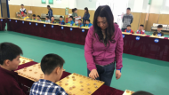 安庆学生与象棋大师温满红1对53车轮战