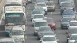 男子駕車抽煙 被罰100元記2分（視頻）