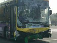 合肥經開區貨車公交車事故調查結果：系貨車闖紅燈