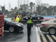 冰雪“徽姑娘”刷爆朋友圈 網友：被你感動得淚奔 