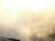 轎車校門口自燃并伴有爆炸聲 肥東鐵騎疾馳援