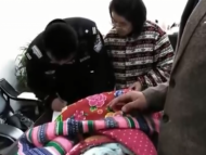 太和一新生男婴被遗弃  民警救助并调查身世（视频）
