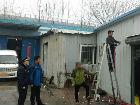 合肥城管拆除一快遞公司違建作業點