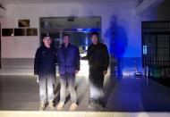涇縣：男子打傘掩護盜竊  民警看步態揪出盜賊 
