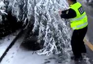 合肥公路奮力除雪 合肥境內1400多公里道路未受阻