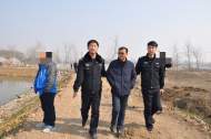 滁州一“老賴”執行現場看熱鬧 當場被擒忙履行
