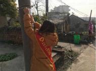 蕪湖：志愿者清理“小廣告”  優化家園環境