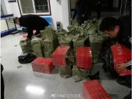 商務車上裝1300條品牌香煙 六安警方抓獲非法跨境運輸人員