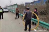 高速公路上違規施工   六安交警及時叫停