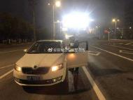 宣城：凌晨路邊停著一輛車  睡覺駕駛員涉嫌酒駕 