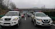 警車壓速帶道、限速40，濟廣高速岳潛段、岳武高速實行二級交通管制