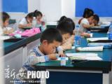 孩子上课选座位重要吗？家长：好同桌比好座位更重要 