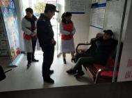 老人逛廟會(huì)突發(fā)疾病  滁州民警及時(shí)救助 