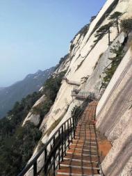 華東首條穿山玻璃棧道將落戶天柱山