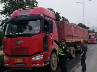 三臺(tái)超限車被廬江超限檢測(cè)站截獲