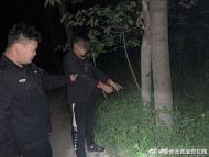 亳州：男子網(wǎng)吧內(nèi)順手牽羊   偷手機(jī)藏在草叢里 