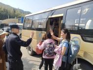 黃山民警貼心幫助“迷途”聾啞游客