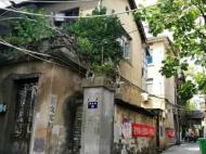 黃山市徽州行署文教局老樓名稱牌已拆除