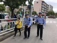  “一份特殊的請求”  蕪湖交警暖心送學 