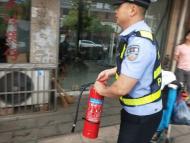 涇縣：巡邏途中遇火災  兩名輔警勇救火